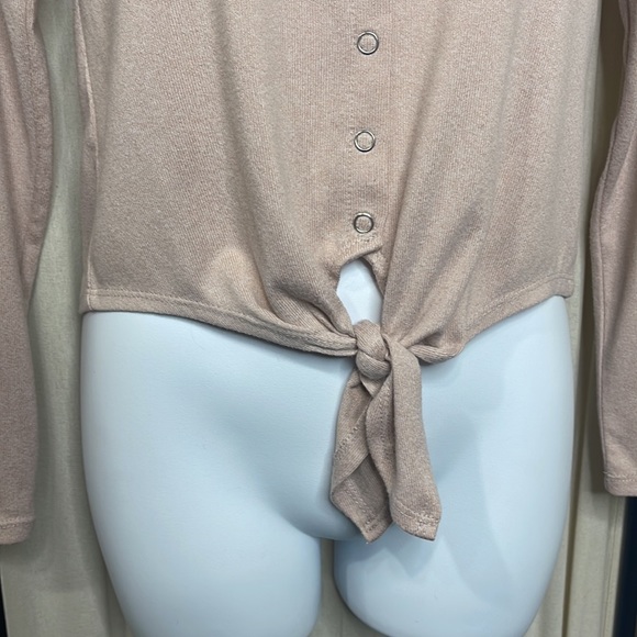 ❗️MOVING SALE❗️EUC- HIPPIE ROSE OVERSIZED LIGHT PINK SOFT LONG SLEEVE TOP XS - Picture 3 of 10